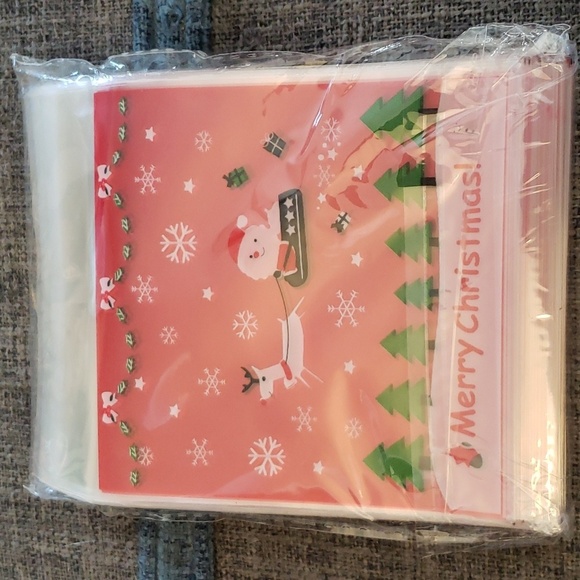 Outcreator 8 Piece Christmas Cookie Cutters Set with 100 Cookie Bags - Picture 4 of 5